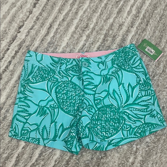 Lilly Pulitzer Callahan short - Picture 1 of 3